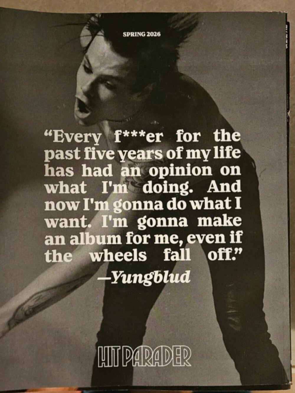 Magazines - Picture 2 of 2